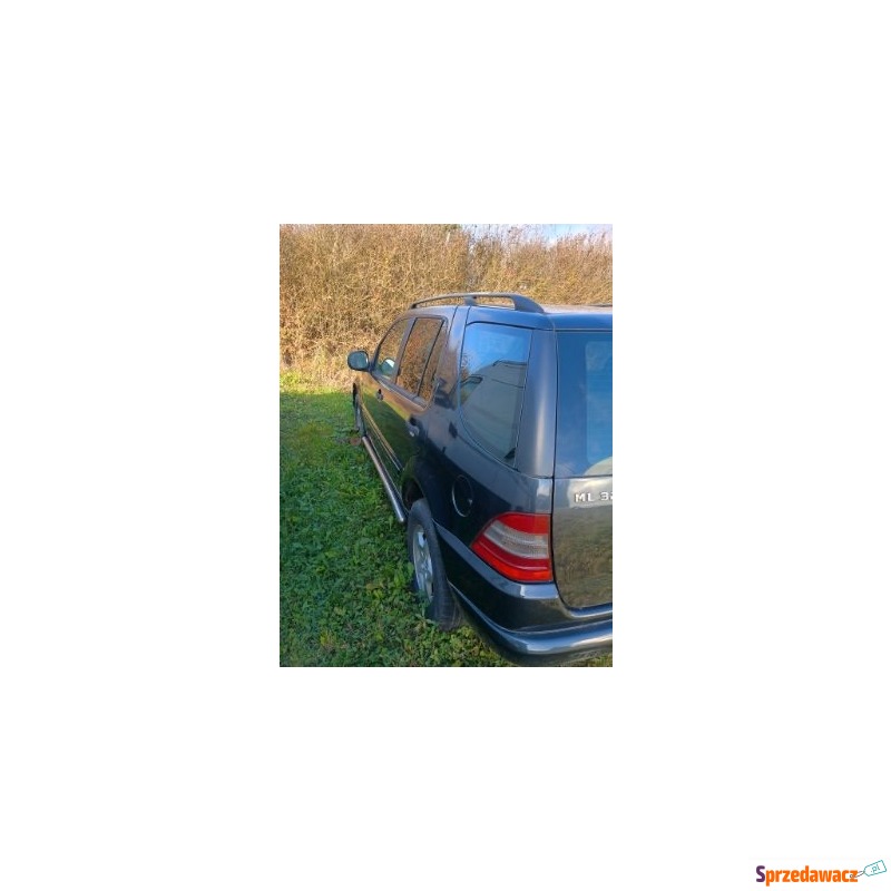 Mercedes - Benz ML-klasa  SUV 2001,  3.2 benzyna+LPG, automat - Na sprzedaż za 14 500 zł - Sandomierz