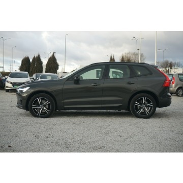 Volvo   SUV 2020,  2.0 benzyna, automat - Na sprzedaż za 139 900 zł - Poznań - zdjęcie 9