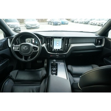 Volvo   SUV 2020,  2.0 benzyna, automat - Na sprzedaż za 139 900 zł - Poznań - zdjęcie 10