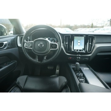 Volvo   SUV 2020,  2.0 benzyna, automat - Na sprzedaż za 139 900 zł - Poznań - zdjęcie 11