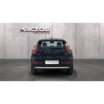 Volvo   SUV 2022,  2.0 benzyna, automat - Na sprzedaż za 83 800 zł - Warszawa - zdjęcie 4
