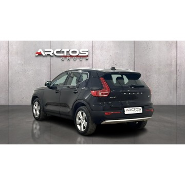 Volvo   SUV 2022,  2.0 benzyna, automat - Na sprzedaż za 83 800 zł - Warszawa - zdjęcie 3
