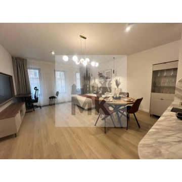 Luksusowy apartament 113 m2 w luksusowym apartamentowcu, Stare Miasto