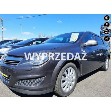 Opel Astra - 2011
