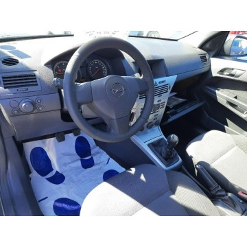 Opel Astra  Kombi 2011,  1.7 diesel - Na sprzedaż za 17 500 zł - Mysłowice - zdjęcie 9