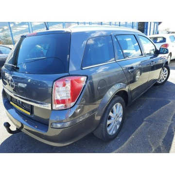 Opel Astra  Kombi 2011,  1.7 diesel - Na sprzedaż za 17 500 zł - Mysłowice - zdjęcie 6