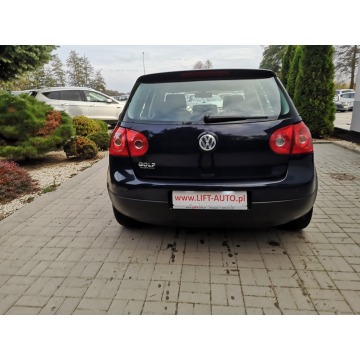 Volkswagen Golf 2005,  1.6 benzyna - Na sprzedaż za 15 900 zł - Strzegom - zdjęcie 6