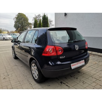 Volkswagen Golf 2005,  1.6 benzyna - Na sprzedaż za 15 900 zł - Strzegom - zdjęcie 7