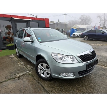 Skoda Octavia 2010,  1.8 benzyna - Na sprzedaż za 21 900 zł - Kraków - zdjęcie 3