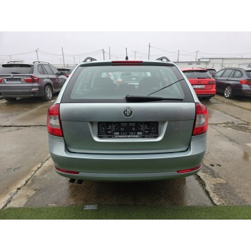 Skoda Octavia 2010,  1.8 benzyna - Na sprzedaż za 21 900 zł - Kraków - zdjęcie 6