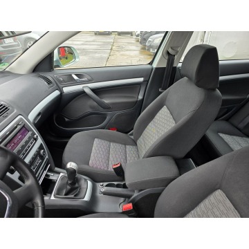 Skoda Octavia 2010,  1.8 benzyna - Na sprzedaż za 21 900 zł - Kraków - zdjęcie 11