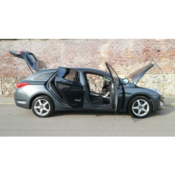 Hyundai i40 2014,  1.6 benzyna - Na sprzedaż za 37 900 zł - Bytom - zdjęcie 5