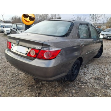 Honda City  Sedan/Limuzyna 2006,  1.4 benzyna - Na sprzedaż za 7 199,00 zł - Fasty - zdjęcie 4