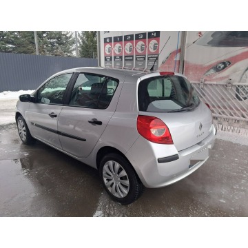Renault Clio  Hatchback 2006,  1.4 benzyna - Na sprzedaż za 4 999,00 zł - Fasty - zdjęcie 2
