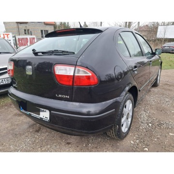 Seat Leon  Hatchback 2000,  1.6 benzyna - Na sprzedaż za 3 999,00 zł - Fasty - zdjęcie 4
