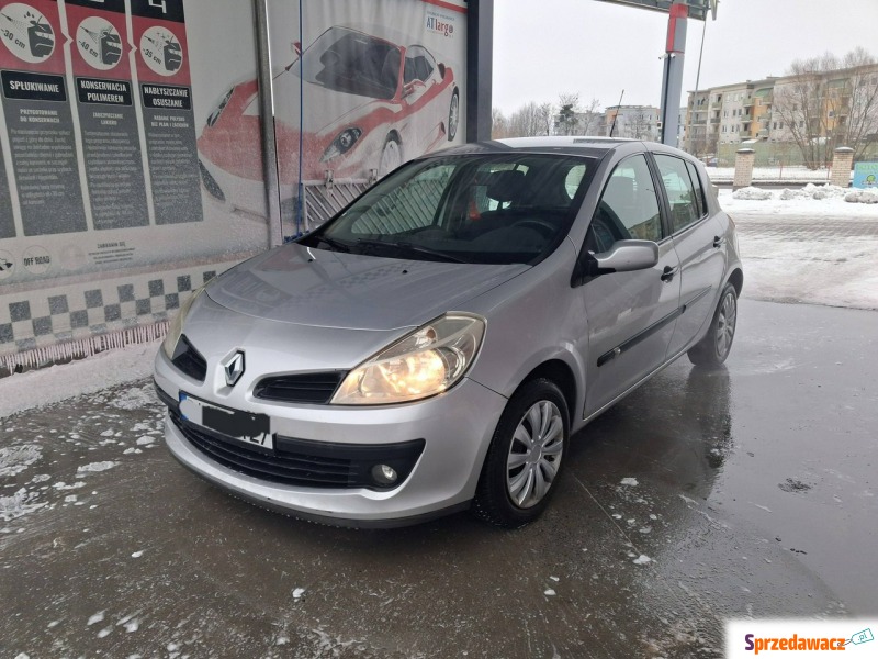 Renault Clio  Hatchback 2006,  1.4 benzyna - Na sprzedaż za 4 999,00 zł - Fasty