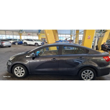 Kia Rio  Hatchback 2016,  1.2 benzyna - Na sprzedaż za 34 900 zł - Mysłowice - zdjęcie 6