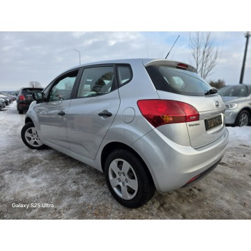 Kia Venga  Hatchback 2010,  1.4 benzyna - Na sprzedaż za 17 999 zł - Nowe Sójki - zdjęcie 9