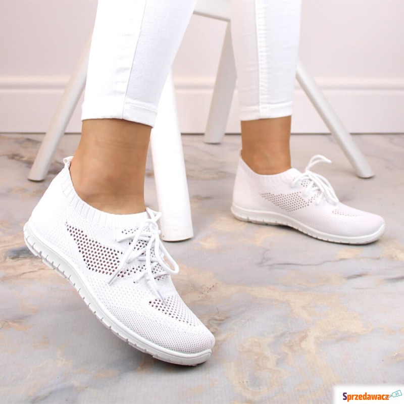 Buty sportowe damskie wsuwane...