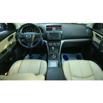 Mazda 6  Hatchback 2010,  2.0 benzyna, automat - Na sprzedaż za 26 700 zł - Bytom - zdjęcie 2