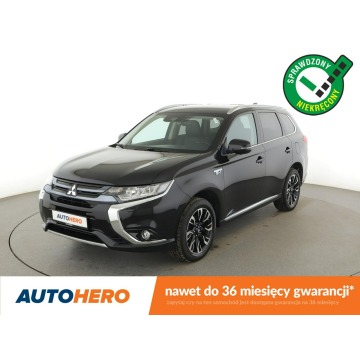 Mitsubishi Outlander - FV23% 4x4 PHEV full LED skóra/alcantara klima auto grzane fotele i kie