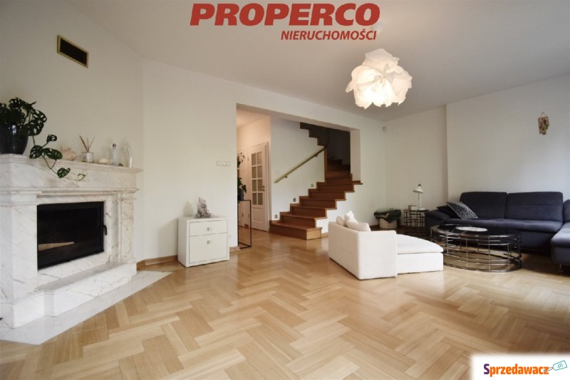 Sprzedam dom Kielce -  bliźniak trzypiętrowy,  pow.  222 m2,  działka:   158 m2