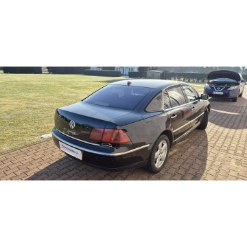 Volkswagen Phaeton  Sedan/Limuzyna 2006,  3.0 diesel, automat - Na sprzedaż za 15 900 zł - Paproć - zdjęcie 9