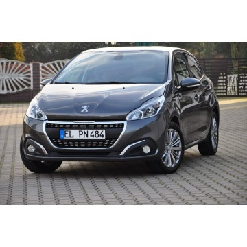 Peugeot 208  Hatchback 2018,  1.2 benzyna - Na sprzedaż za 26 900 zł - Ostrów Mazowiecka - zdjęcie 3
