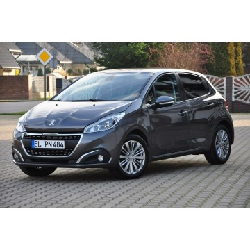 Peugeot 208  Hatchback 2018,  1.2 benzyna - Na sprzedaż za 26 900 zł - Ostrów Mazowiecka - zdjęcie 4