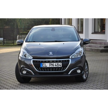 Peugeot 208  Hatchback 2018,  1.2 benzyna - Na sprzedaż za 26 900 zł - Ostrów Mazowiecka - zdjęcie 2