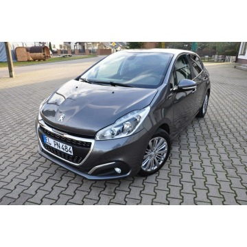 Peugeot 208  Hatchback 2018,  1.2 benzyna - Na sprzedaż za 26 900 zł - Ostrów Mazowiecka - zdjęcie 7