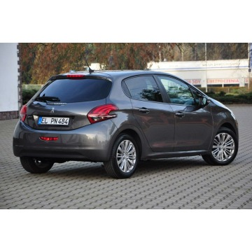 Peugeot 208  Hatchback 2018,  1.2 benzyna - Na sprzedaż za 26 900 zł - Ostrów Mazowiecka - zdjęcie 11