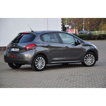 Peugeot 208  Hatchback 2018,  1.2 benzyna - Na sprzedaż za 26 900 zł - Ostrów Mazowiecka - zdjęcie 12