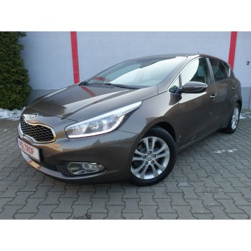 Kia Ceed  Hatchback 2012,  1.6 diesel - Na sprzedaż za 23 900 zł - Częstochowa - zdjęcie 2