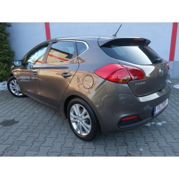 Kia Ceed  Hatchback 2012,  1.6 diesel - Na sprzedaż za 23 900 zł - Częstochowa - zdjęcie 6