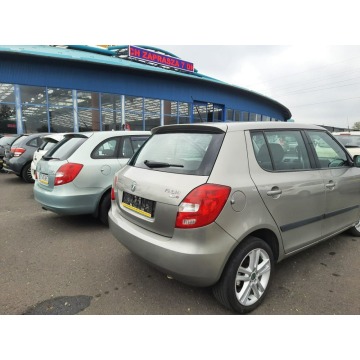 Skoda Fabia  Hatchback 2010,  1.6 diesel - Na sprzedaż za 14 600 zł - Mysłowice - zdjęcie 8