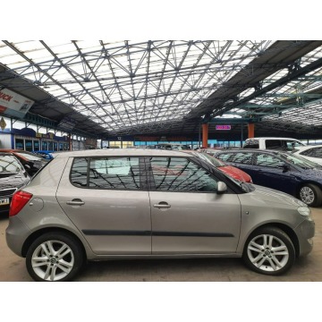 Skoda Fabia  Hatchback 2010,  1.6 diesel - Na sprzedaż za 14 600 zł - Mysłowice - zdjęcie 5
