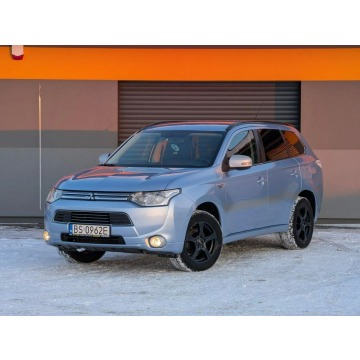Mitsubishi Outlander - 2.0 PHEV 4X4 Automat Kamera Alu Navi Serwis Gwarancja