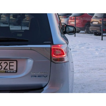 Mitsubishi Outlander  SUV 2014,  2.0 hybryda, automat - Na sprzedaż za 41 900 zł - Goworowo - zdjęcie 8