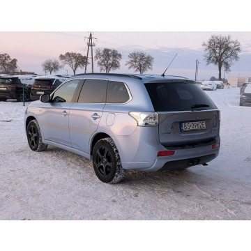 Mitsubishi Outlander  SUV 2014,  2.0 hybryda, automat - Na sprzedaż za 41 900 zł - Goworowo - zdjęcie 12