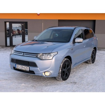 Mitsubishi Outlander  SUV 2014,  2.0 hybryda, automat - Na sprzedaż za 41 900 zł - Goworowo - zdjęcie 10