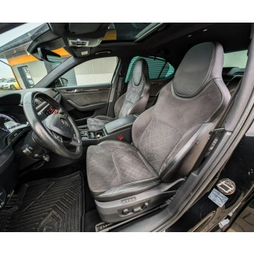 Skoda Superb  Sedan/Limuzyna 2018,  2.0 diesel, automat - Na sprzedaż za 76 900 zł - Goworowo - zdjęcie 11