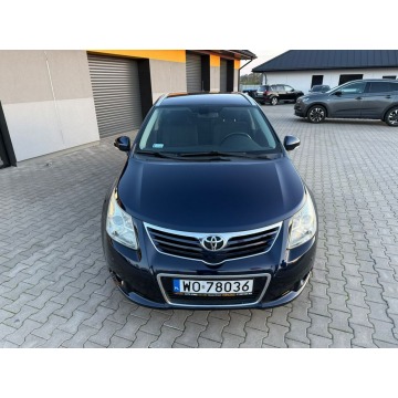 Toyota Avensis 2009,  1.8 benzyna - Na sprzedaż za 23 900 zł - Goworowo - zdjęcie 5