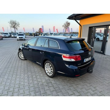 Toyota Avensis 2009,  1.8 benzyna - Na sprzedaż za 23 900 zł - Goworowo - zdjęcie 4