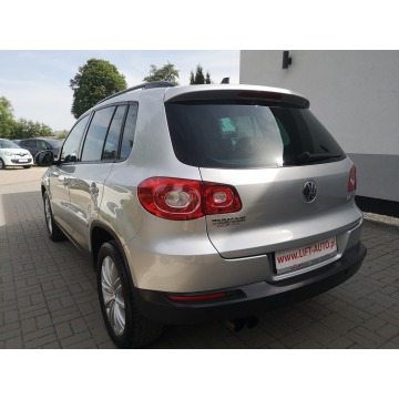 Volkswagen Tiguan 2008,  2.0 diesel - Na sprzedaż za 32 900 zł - Strzegom - zdjęcie 8