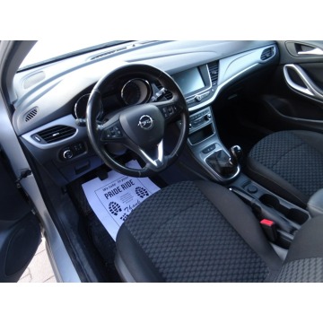 Opel Astra  Kombi 2019,  1.4 benzyna - Na sprzedaż za 38 900 zł - Łódź - zdjęcie 3