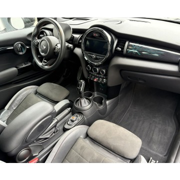 Mini   Hatchback 2019,  2.0 benzyna, automat - Na sprzedaż za 79 900 zł - Pyzdry - zdjęcie 11