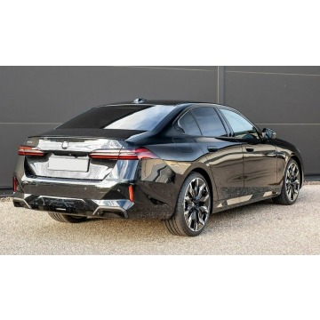 BMW Seria 5  Sedan/Limuzyna 2026,  3.0 diesel, automat - Na sprzedaż za 356 900 zł - Warszawa - zdjęcie 2