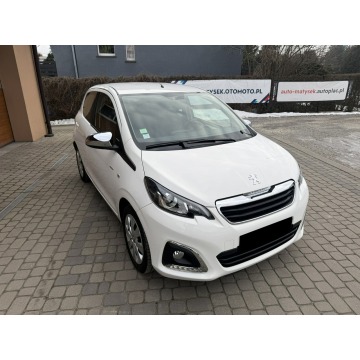 Peugeot 108  Hatchback 2018,  1.0 benzyna, automat - Na sprzedaż za 31 900 zł - Orzech - zdjęcie 3