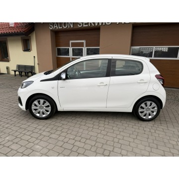 Peugeot 108  Hatchback 2018,  1.0 benzyna, automat - Na sprzedaż za 31 900 zł - Orzech - zdjęcie 11